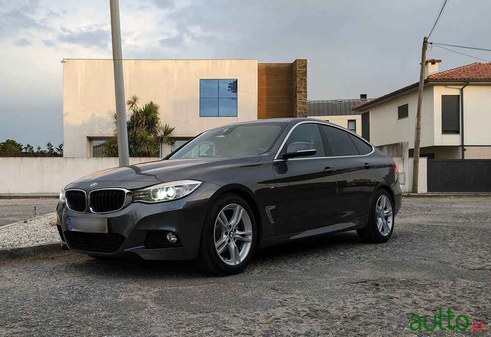 2015' BMW Série 3 D Auto Pack M photo #1