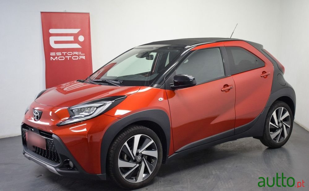 2022' Toyota Aygo X 1.0 Envy photo #1