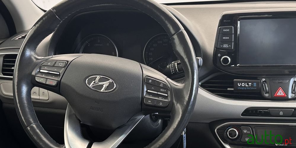 2017' Hyundai i30 photo #3