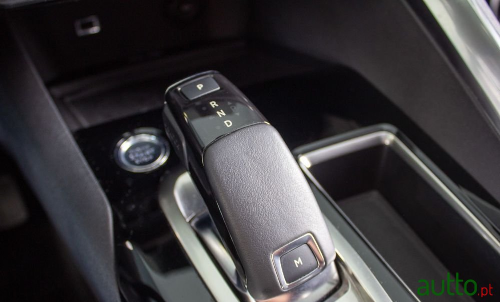 2019' Peugeot 5008 photo #5