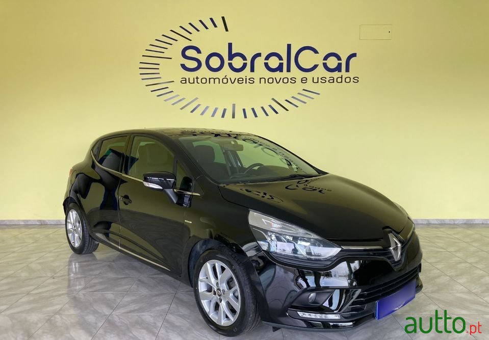 2019' Renault Clio photo #3