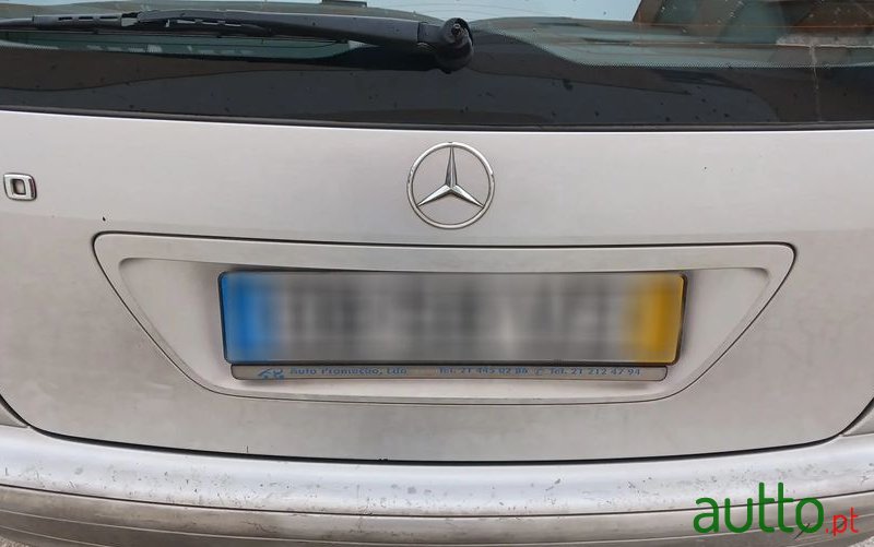 2002' Mercedes-Benz C 220 photo #6