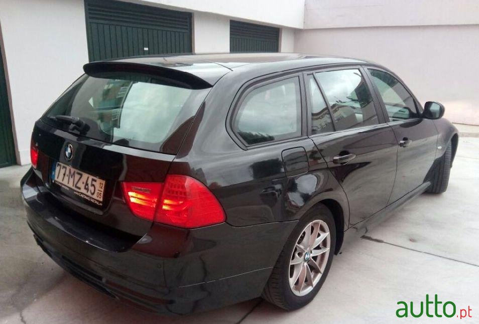 2012' BMW 318 photo #4