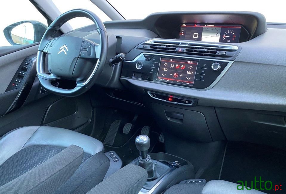 2016' Citroen C4 Grand Picasso photo #6