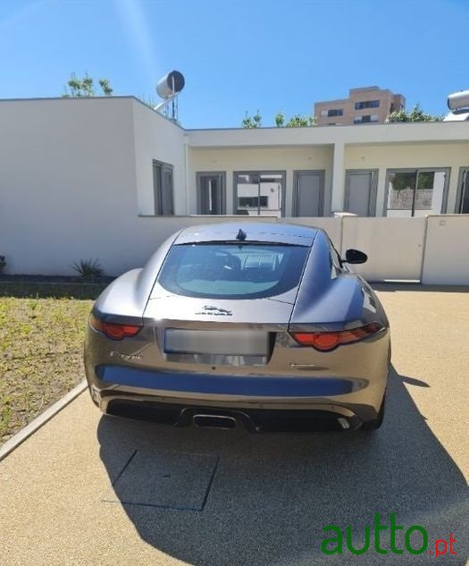 2018' Jaguar F-Type photo #2