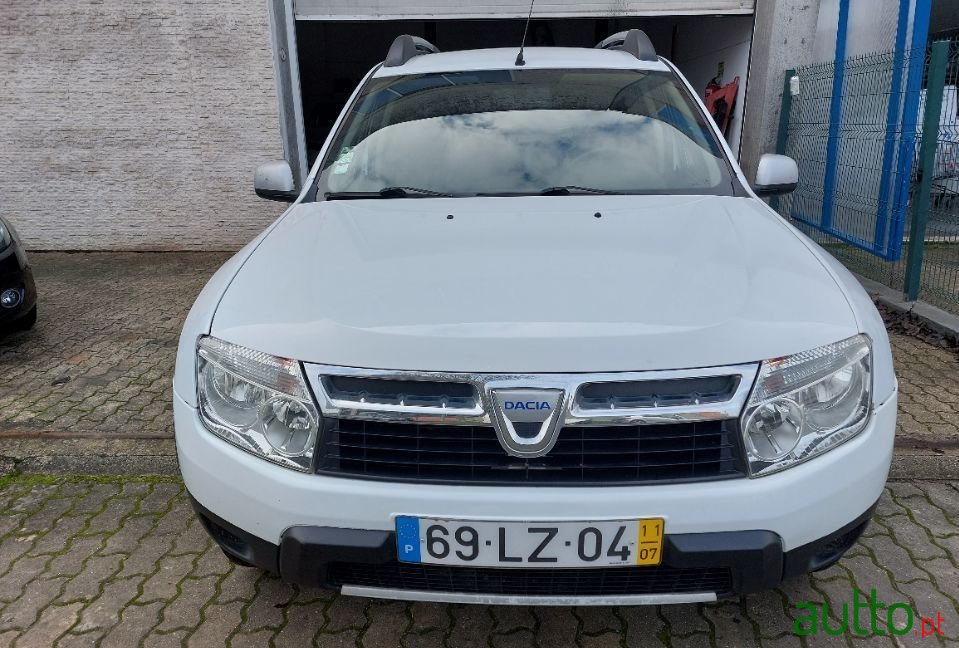 2011' Dacia Duster photo #3