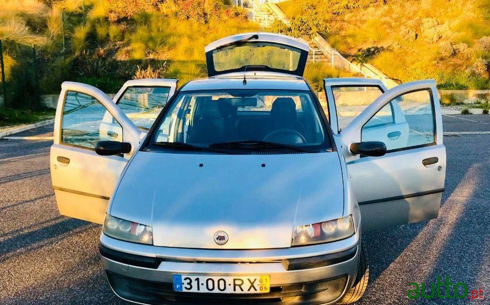2001' Fiat Punto photo #2