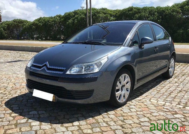 2007' Citroen C4 photo #1