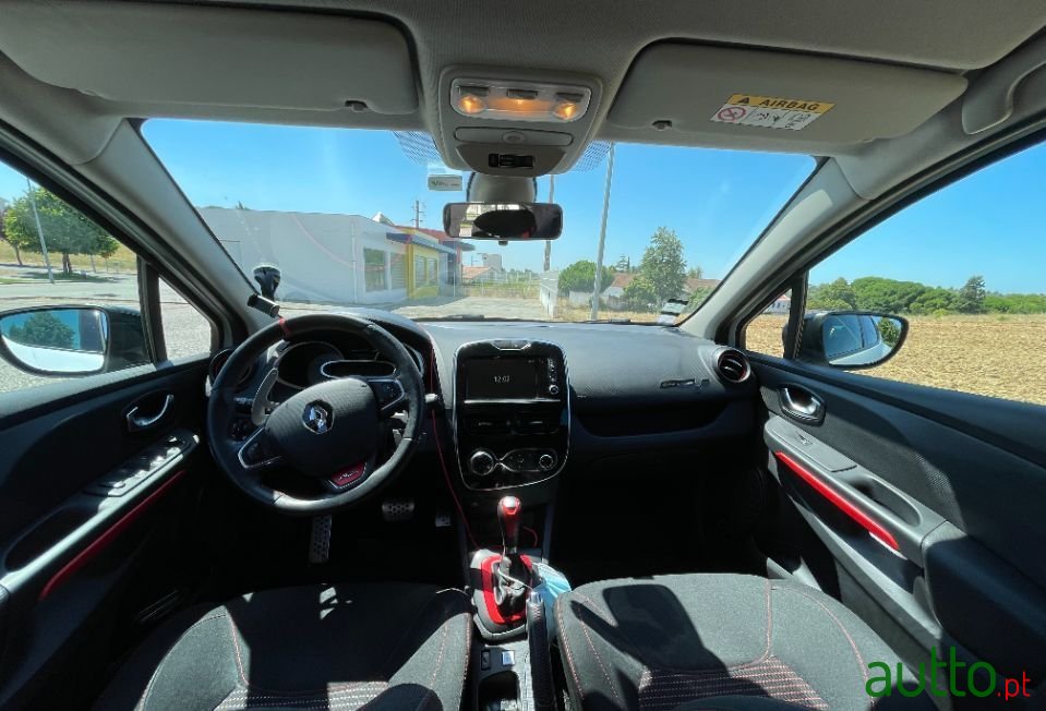 2015' Renault Clio photo #5