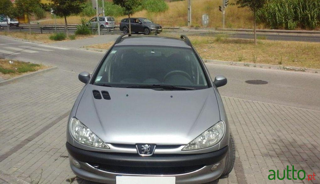 2005' Peugeot 206-Sw 1.4 Hdi photo #2