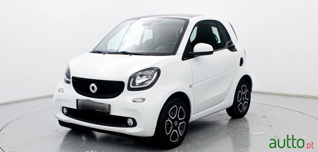 2019' Smart Fortwo photo #1
