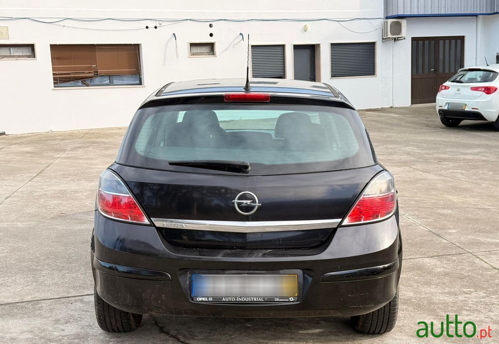 2007' Opel Astra photo #3