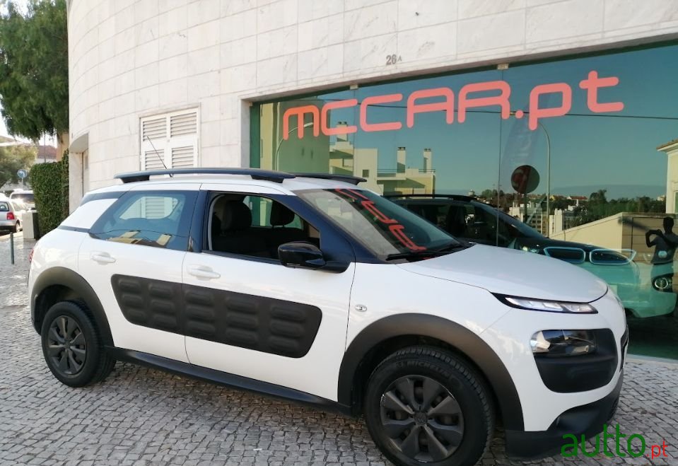2017' Citroen C4 Cactus photo #1