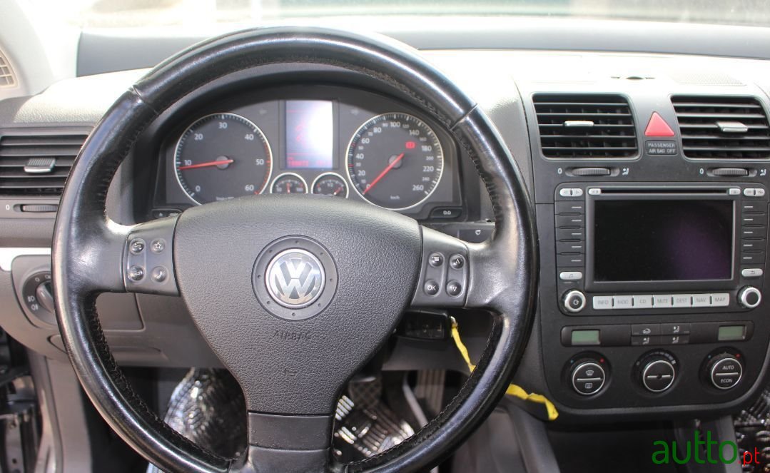2006' Volkswagen Jetta photo #4