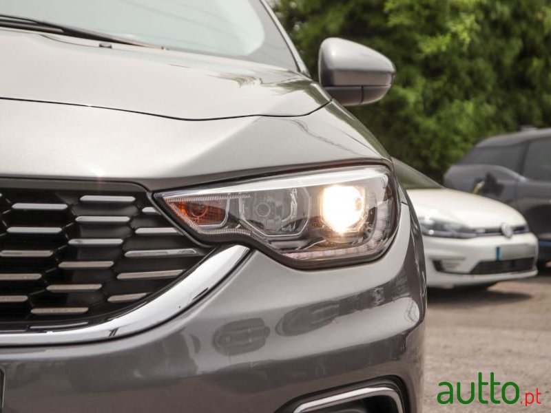 2018' Fiat Tipo Station Wagon photo #2