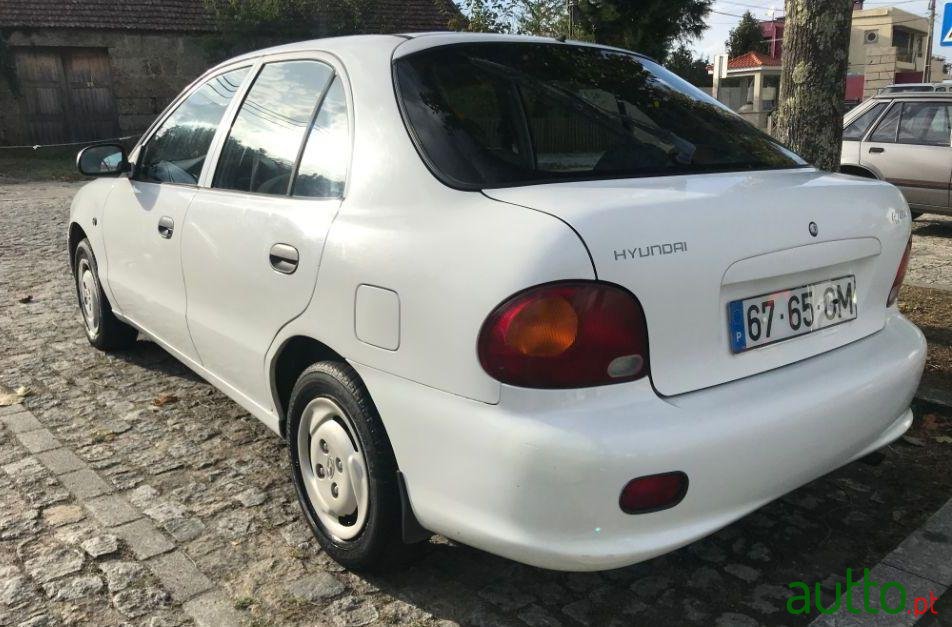 1996' Hyundai Accent photo #2