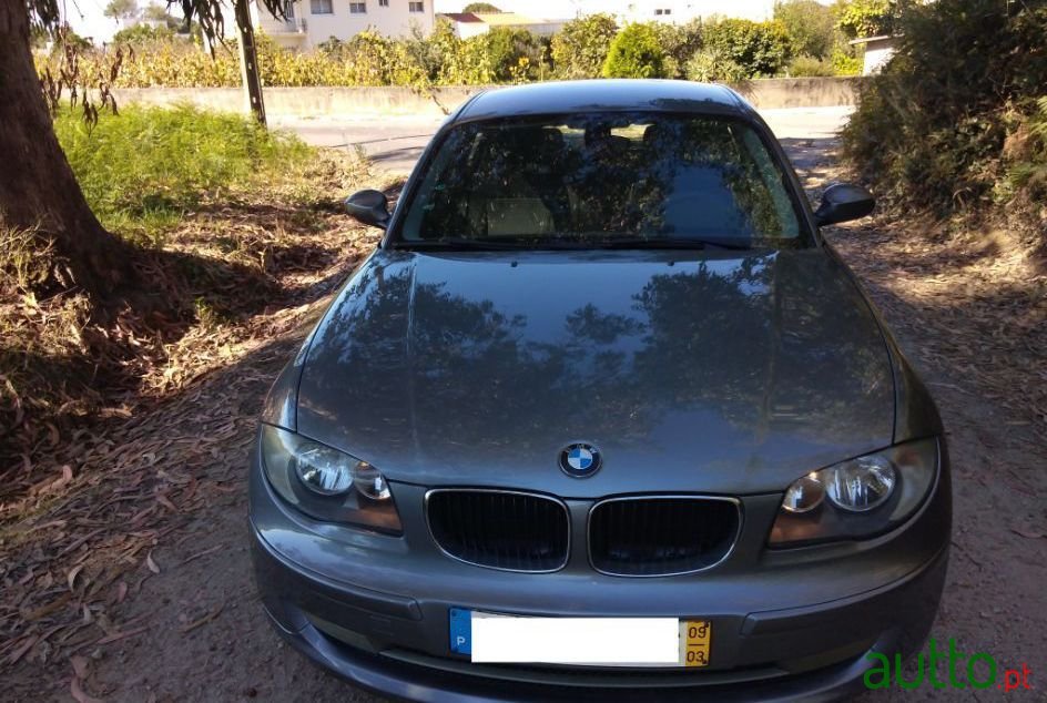 2009' BMW 118 Ver-D photo #2