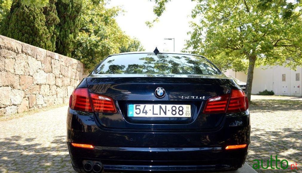 2011' BMW 520 D Efficientdynamics photo #3