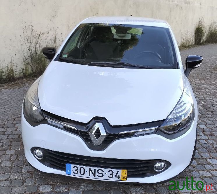 2013' Renault Clio photo #5