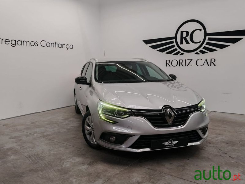 2019' Renault Megane Sport Tourer photo #1