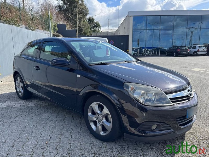 2006' Opel Astra Gtc 1.3 Cdti photo #2