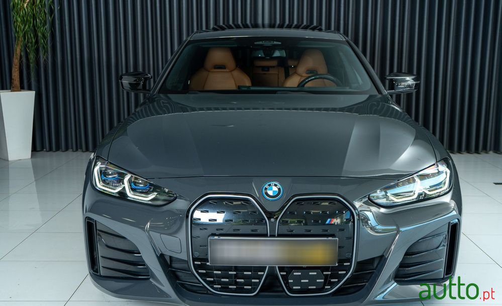 2022' BMW Série I M50 photo #2