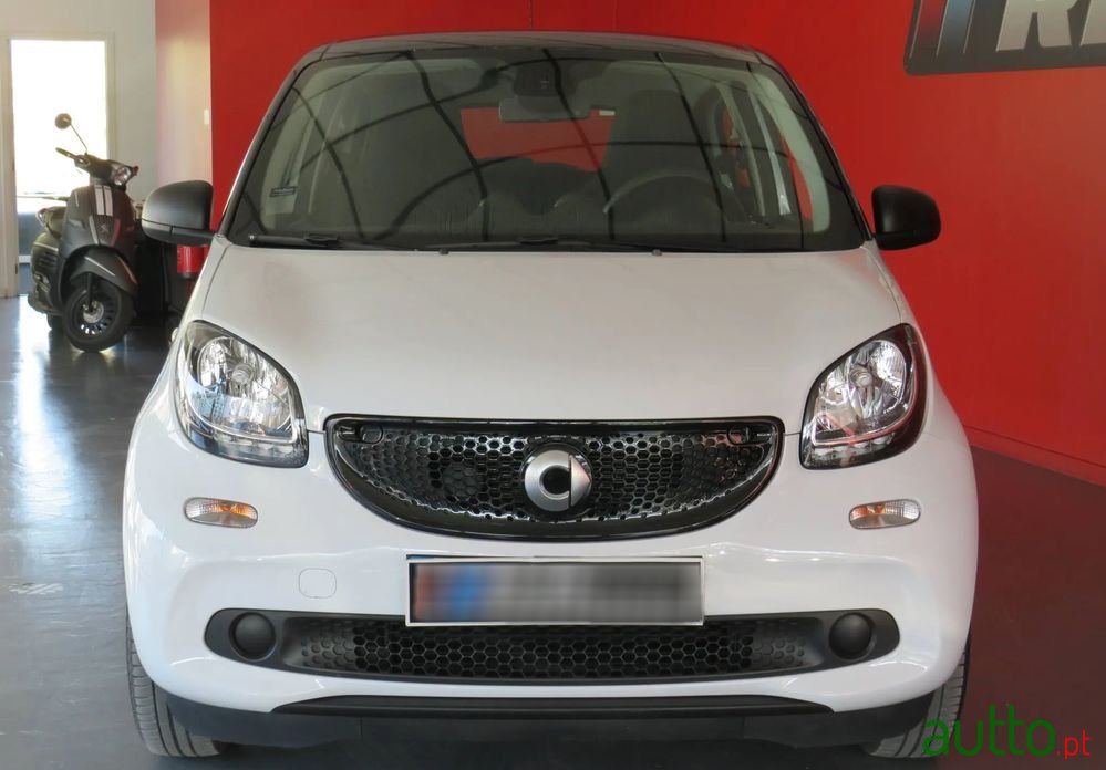 2019' Smart Forfour photo #2