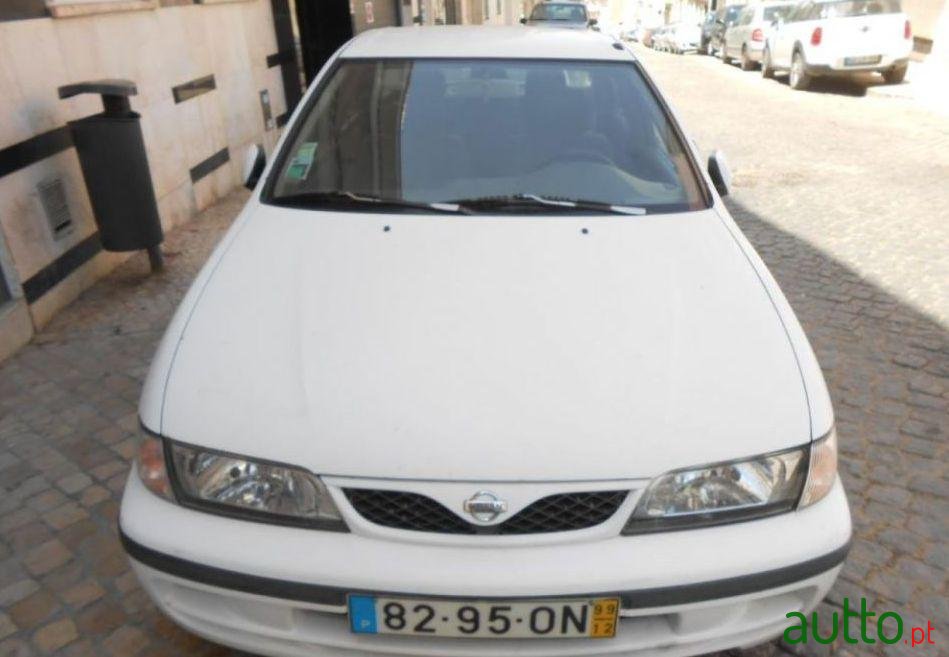1999' Nissan Almera photo #2