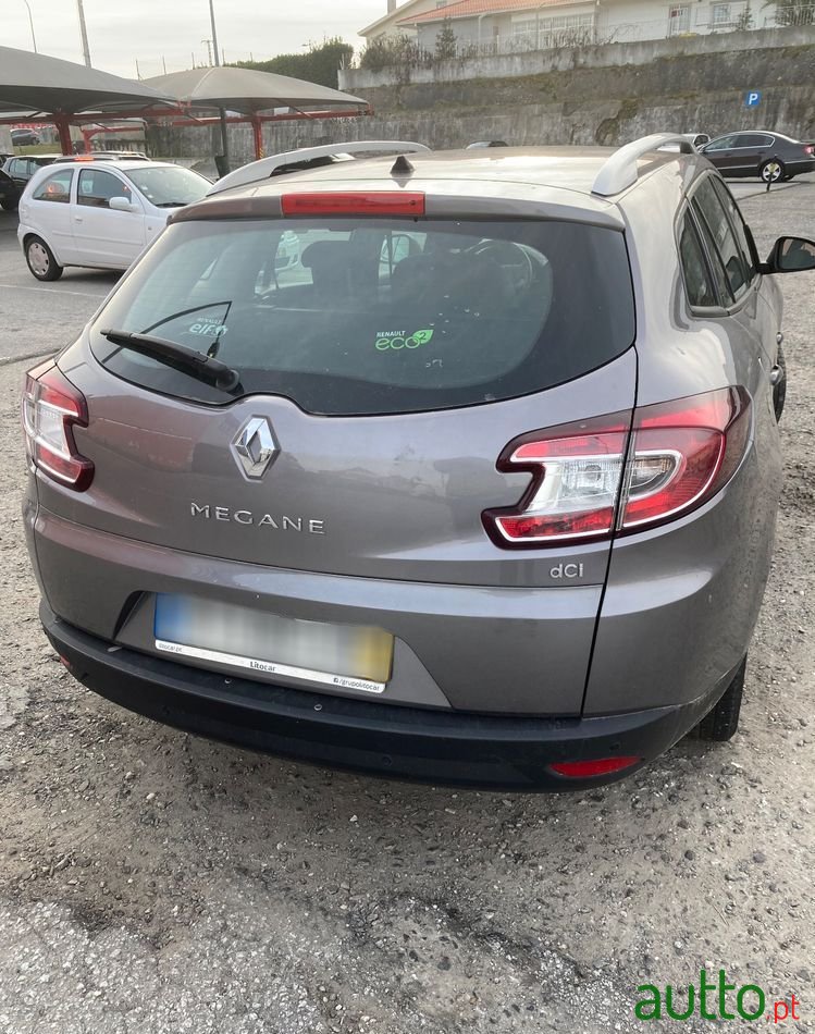 2014' Renault Megane Sport Tourer photo #2