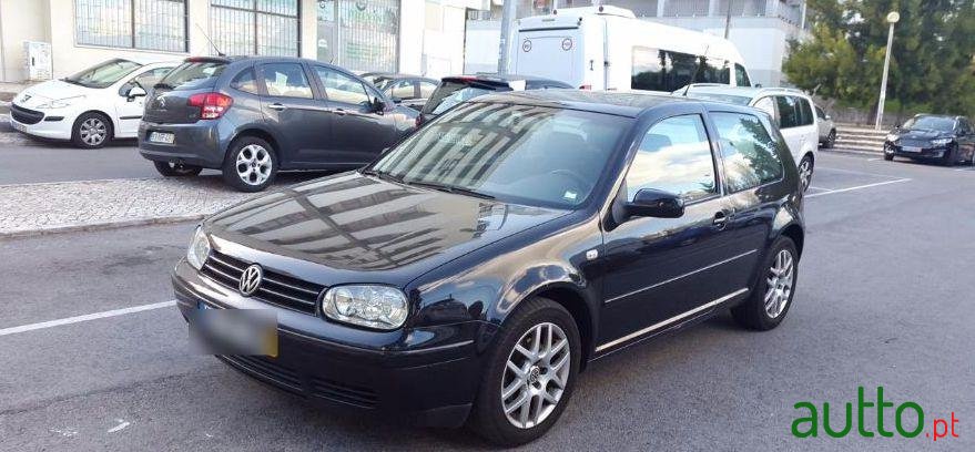 2003' Volkswagen Golf photo #1