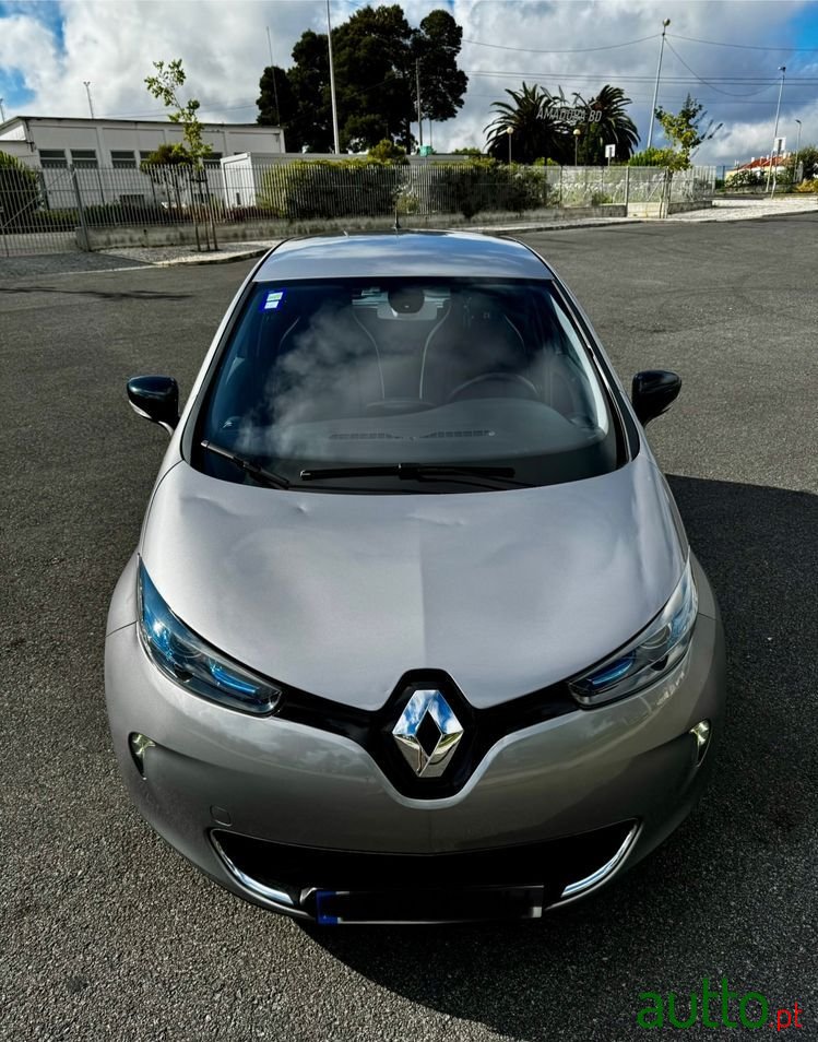 2015' Renault Zoe photo #2