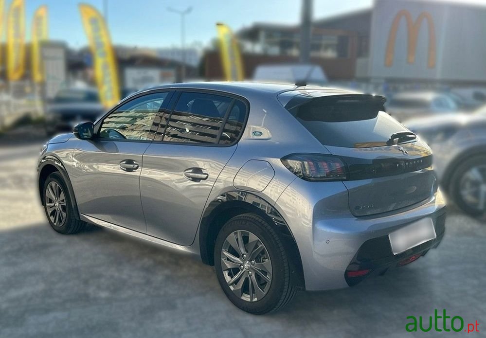 2023' Peugeot e-208 Allure photo #5