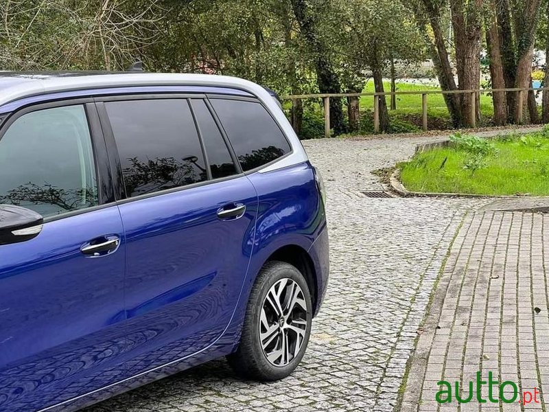 2019' Citroen Grand C4 SpaceTourer photo #3