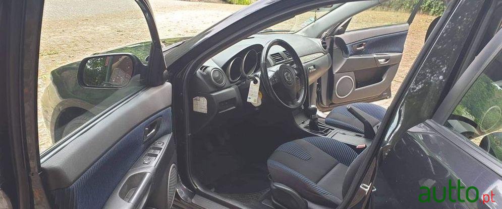 2005' Mazda 3 photo #3