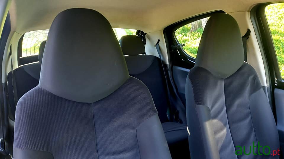 2010' Citroen C1 photo #5