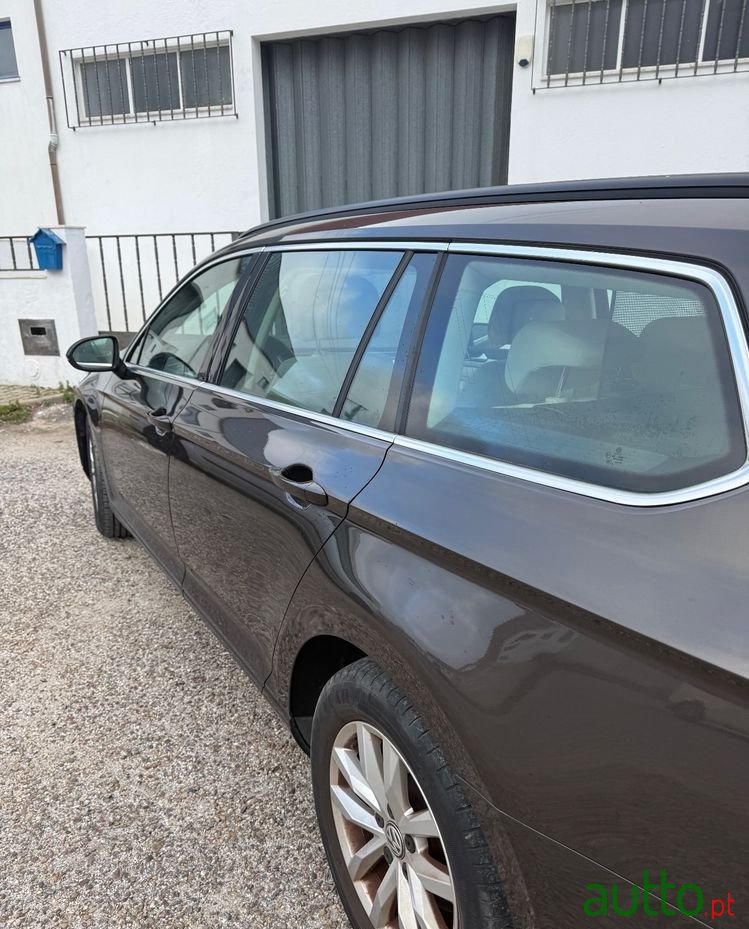 2016' Volkswagen Passat Variant photo #4