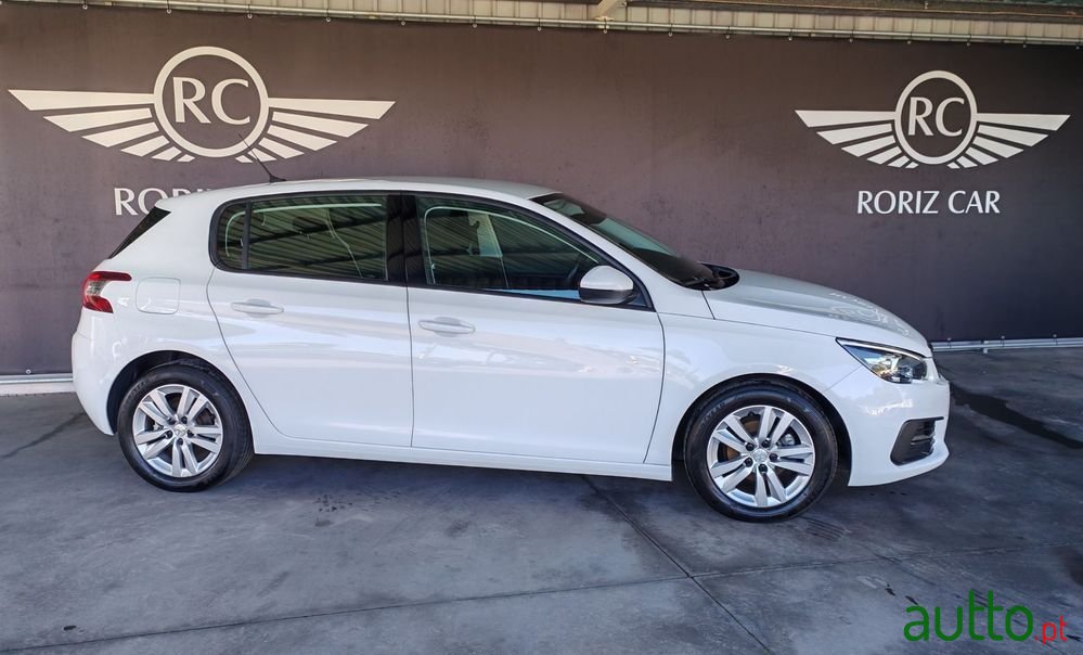 2019' Peugeot 308 photo #3