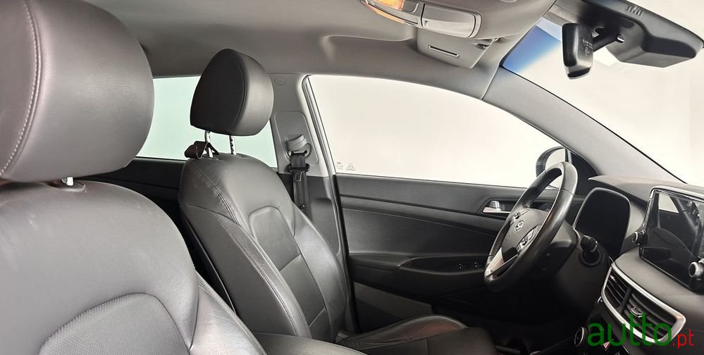 2020' Hyundai Tucson photo #4