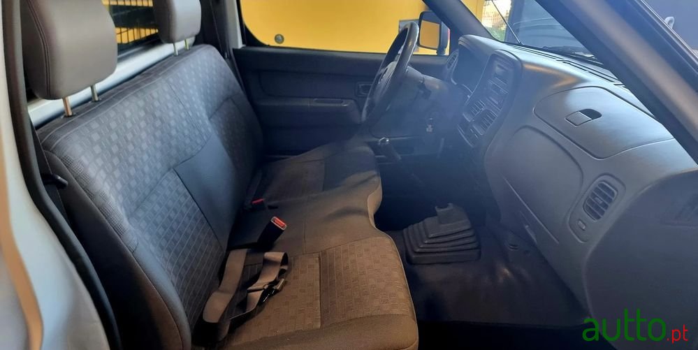 2005' Nissan Pick Up 2.5 Td Kc Cm photo #5