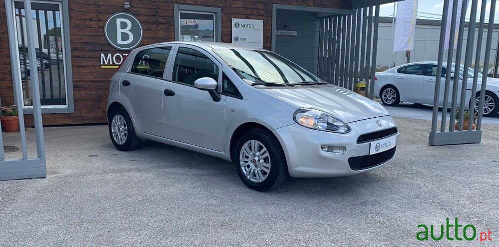 2017' Fiat Punto 1.2 Lounge photo #1