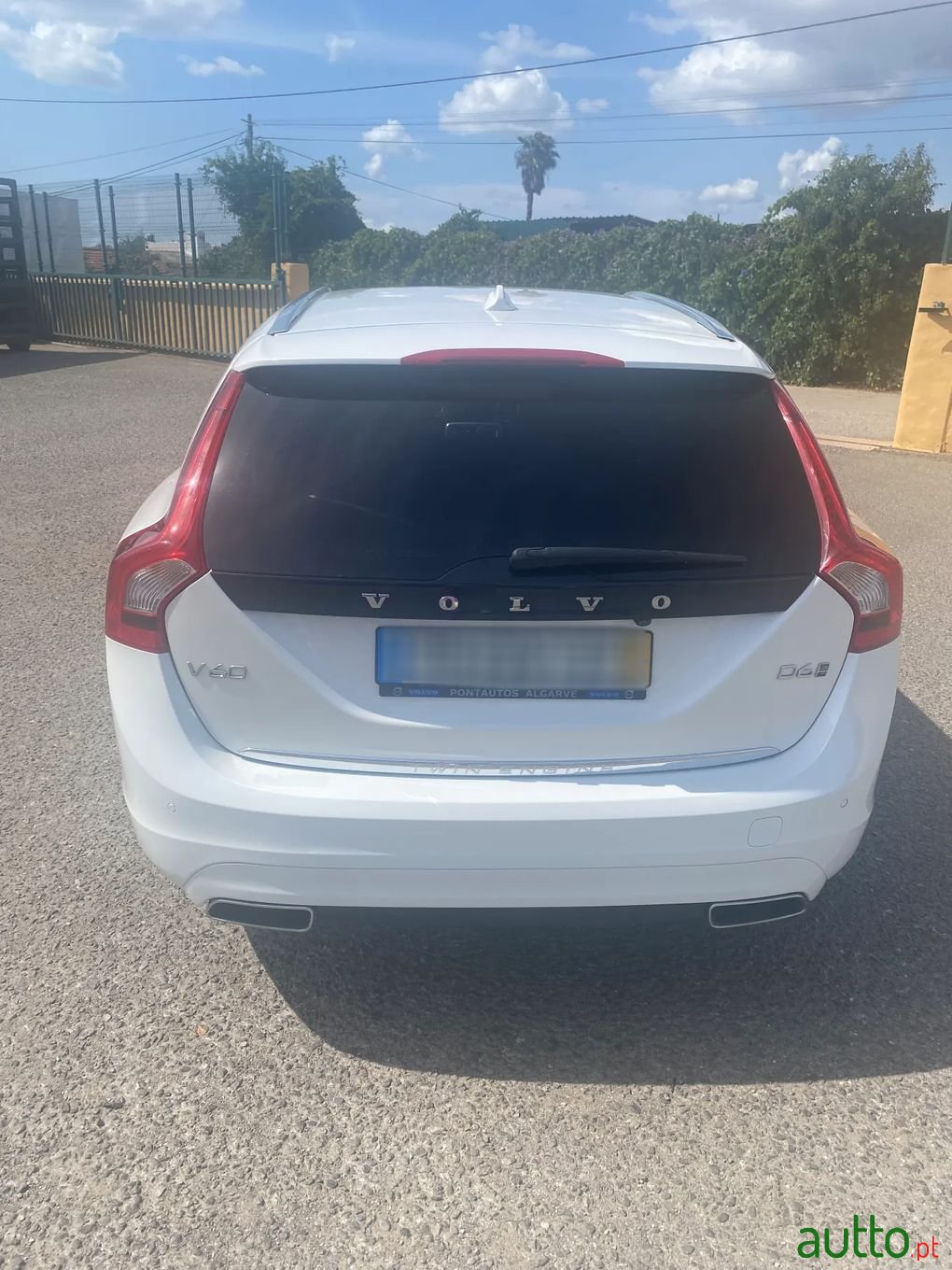 2016' Volvo V60 photo #5