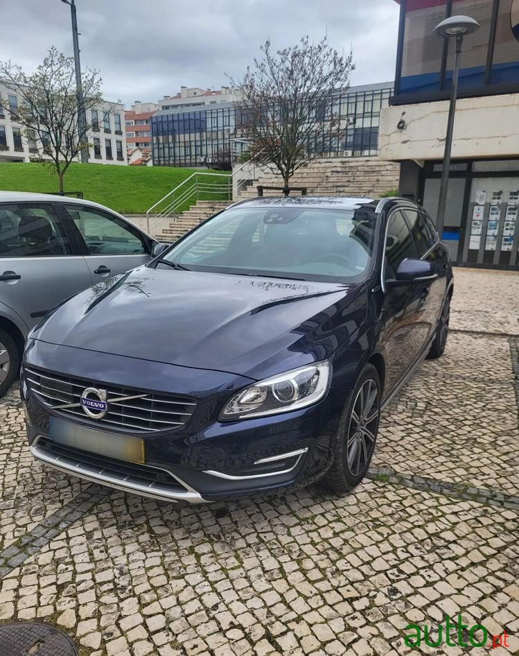 2017' Volvo V60 photo #1