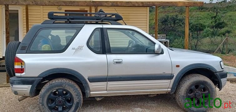 2000' Opel Frontera photo #2