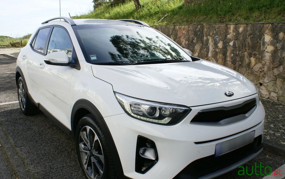 2018' Kia Stonic 1.0 T-Gdi Ex photo #3