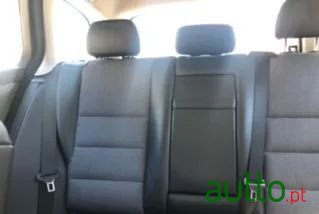 2011' Mercedes-Benz C 220 photo #3