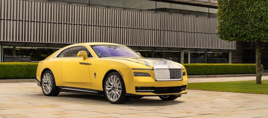 Rolls-Royce Going Full Electric After 2030, New SUV Reportedly in the