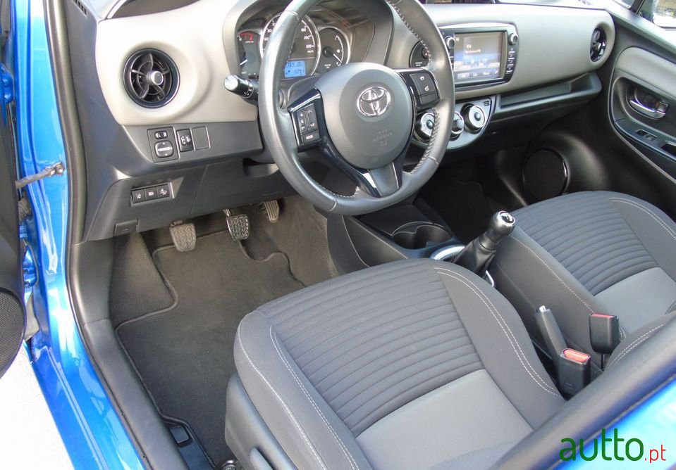 2018' Toyota Yaris photo #6