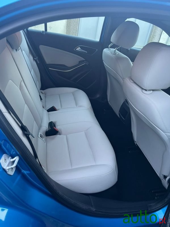 2014' Mercedes-Benz A-180 photo #6