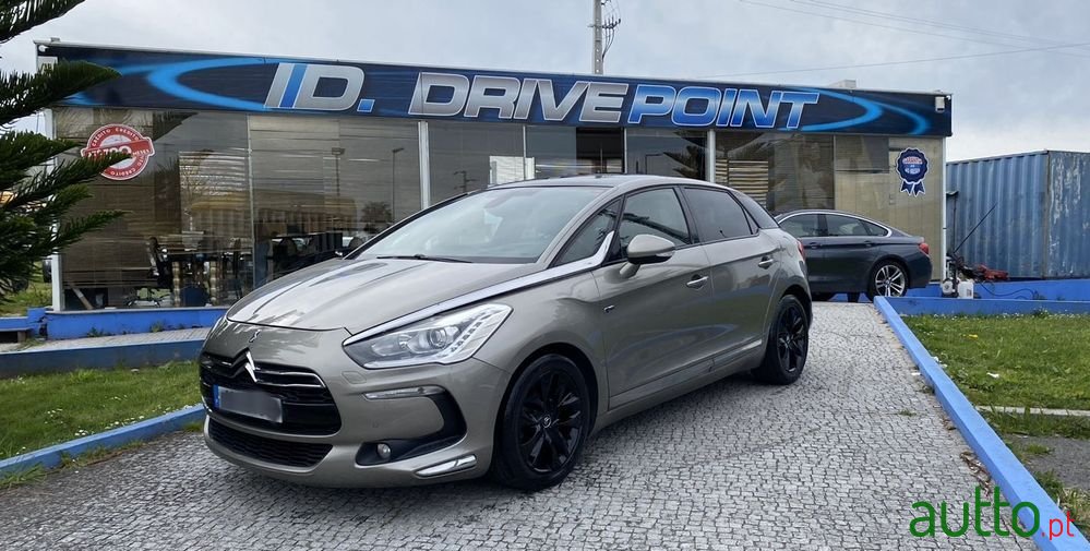 2013' Citroen DS5 photo #1