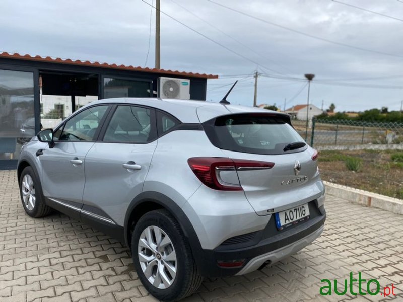 2020' Renault Captur photo #6